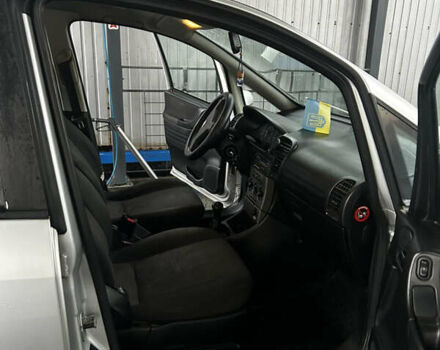 Опель Зафира, объемом двигателя 2.2 л и пробегом 460 тыс. км за 4200 $, фото 1 на Automoto.ua