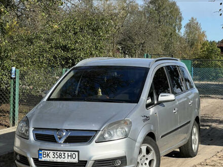 Опель Зафира, объемом двигателя 1.9 л и пробегом 400 тыс. км за 4999 $, фото 1 на Automoto.ua