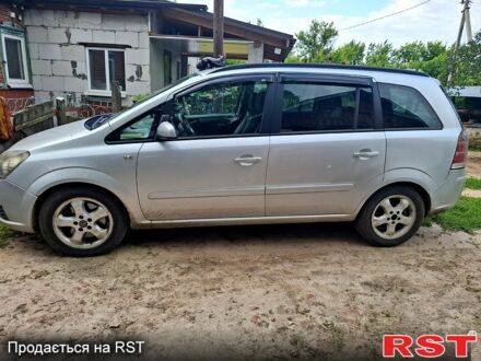 Опель Зафира, объемом двигателя 1.9 л и пробегом 450 тыс. км за 4000 $, фото 1 на Automoto.ua