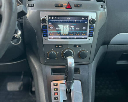 Желтый Опель Зафира, объемом двигателя 1.9 л и пробегом 494 тыс. км за 3400 $, фото 9 на Automoto.ua