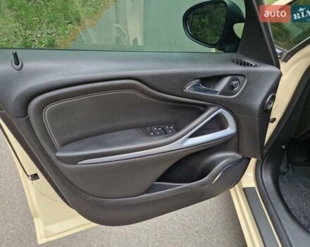 Жовтий Опель Зафіра, об'ємом двигуна 2 л та пробігом 265 тис. км за 9999 $, фото 12 на Automoto.ua