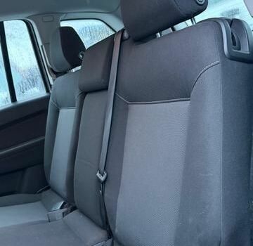 Серый Опель Зафира, объемом двигателя 1.7 л и пробегом 287 тыс. км за 2200 $, фото 4 на Automoto.ua