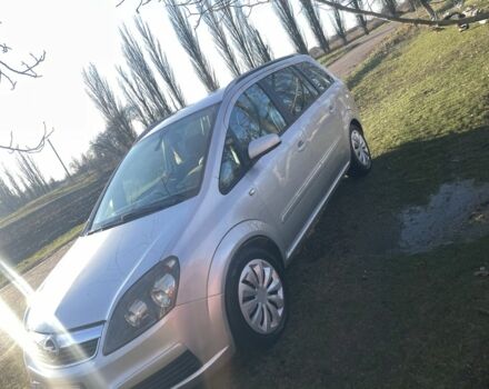 Серый Опель Зафира, объемом двигателя 1.8 л и пробегом 300 тыс. км за 5800 $, фото 6 на Automoto.ua