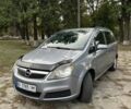 Серый Опель Зафира, объемом двигателя 1.9 л и пробегом 315 тыс. км за 4599 $, фото 1 на Automoto.ua