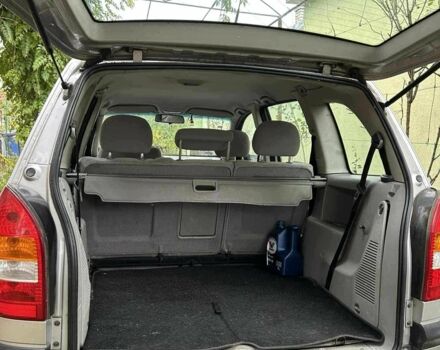 Сірий Опель Зафіра, об'ємом двигуна 1.8 л та пробігом 424 тис. км за 3200 $, фото 6 на Automoto.ua