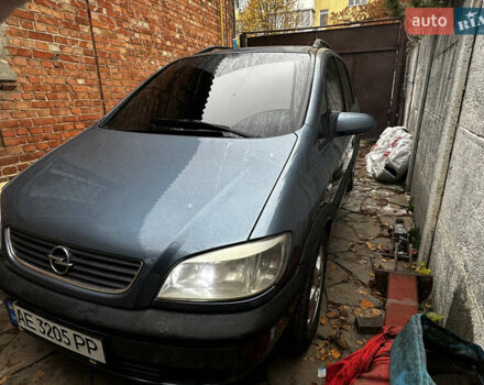 Серый Опель Зафира, объемом двигателя 2 л и пробегом 320 тыс. км за 4250 $, фото 2 на Automoto.ua