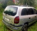 Сірий Опель Зафіра, об'ємом двигуна 2 л та пробігом 300 тис. км за 2600 $, фото 2 на Automoto.ua