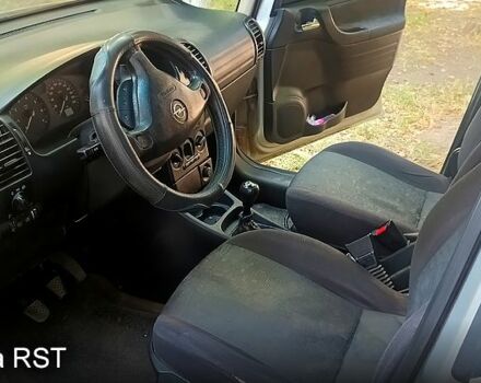 Сірий Опель Зафіра, об'ємом двигуна 1.6 л та пробігом 498 тис. км за 2300 $, фото 4 на Automoto.ua