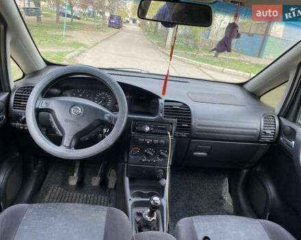 Серый Опель Зафира, объемом двигателя 1.8 л и пробегом 425 тыс. км за 3600 $, фото 19 на Automoto.ua