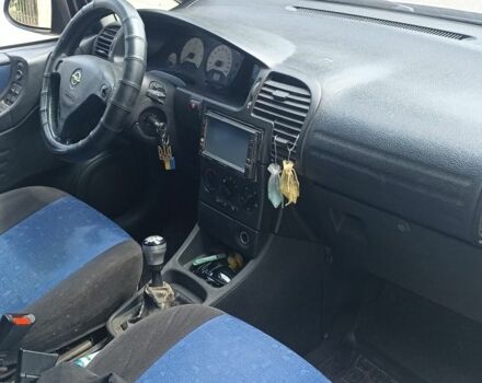 Серый Опель Зафира, объемом двигателя 2 л и пробегом 400 тыс. км за 3150 $, фото 4 на Automoto.ua