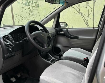 Сірий Опель Зафіра, об'ємом двигуна 1.8 л та пробігом 424 тис. км за 3200 $, фото 9 на Automoto.ua