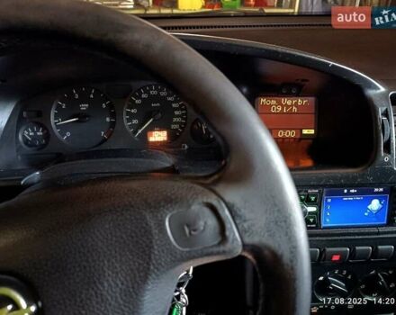 Серый Опель Зафира, объемом двигателя 1.6 л и пробегом 360 тыс. км за 4500 $, фото 10 на Automoto.ua