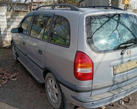 Серый Опель Зафира, объемом двигателя 2 л и пробегом 250 тыс. км за 1700 $, фото 3 на Automoto.ua