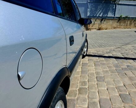 Серый Опель Зафира, объемом двигателя 2 л и пробегом 500 тыс. км за 2980 $, фото 16 на Automoto.ua