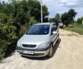 Сірий Опель Зафіра, об'ємом двигуна 2 л та пробігом 400 тис. км за 3500 $, фото 1 на Automoto.ua