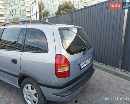 Серый Опель Зафира, объемом двигателя 1.6 л и пробегом 360 тыс. км за 4500 $, фото 6 на Automoto.ua