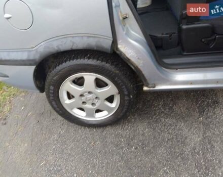 Сірий Опель Зафіра, об'ємом двигуна 1.8 л та пробігом 255 тис. км за 2350 $, фото 34 на Automoto.ua