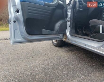 Сірий Опель Зафіра, об'ємом двигуна 1.8 л та пробігом 255 тис. км за 2350 $, фото 13 на Automoto.ua