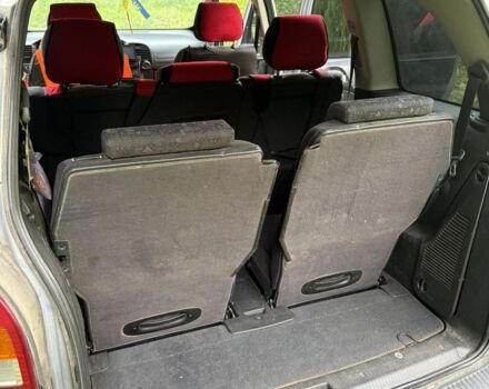 Серый Опель Зафира, объемом двигателя 2 л и пробегом 370 тыс. км за 3700 $, фото 4 на Automoto.ua