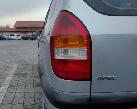 Серый Опель Зафира, объемом двигателя 2 л и пробегом 378 тыс. км за 2450 $, фото 15 на Automoto.ua