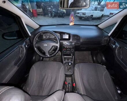 Серый Опель Зафира, объемом двигателя 1.8 л и пробегом 400 тыс. км за 4000 $, фото 3 на Automoto.ua