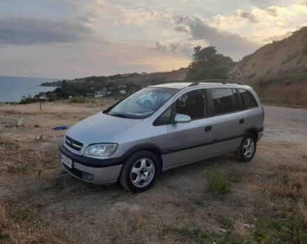 Серый Опель Зафира, объемом двигателя 2 л и пробегом 500 тыс. км за 2980 $, фото 1 на Automoto.ua