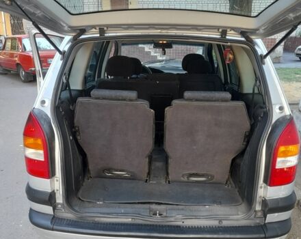 Серый Опель Зафира, объемом двигателя 2 л и пробегом 500 тыс. км за 2980 $, фото 8 на Automoto.ua