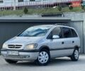 Серый Опель Зафира, объемом двигателя 1.6 л и пробегом 300 тыс. км за 2999 $, фото 1 на Automoto.ua