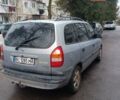 Серый Опель Зафира, объемом двигателя 2 л и пробегом 378 тыс. км за 2600 $, фото 2 на Automoto.ua