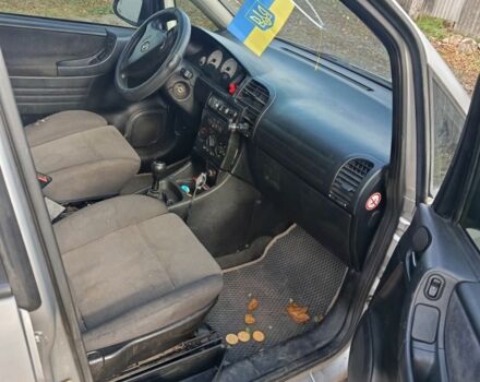 Серый Опель Зафира, объемом двигателя 2 л и пробегом 290 тыс. км за 3900 $, фото 2 на Automoto.ua