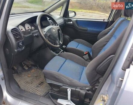 Сірий Опель Зафіра, об'ємом двигуна 1.8 л та пробігом 255 тис. км за 2350 $, фото 23 на Automoto.ua