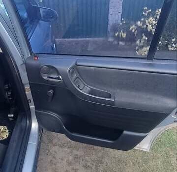 Серый Опель Зафира, объемом двигателя 1.8 л и пробегом 340 тыс. км за 3450 $, фото 4 на Automoto.ua