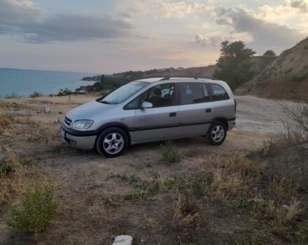 Серый Опель Зафира, объемом двигателя 2 л и пробегом 500 тыс. км за 2980 $, фото 2 на Automoto.ua