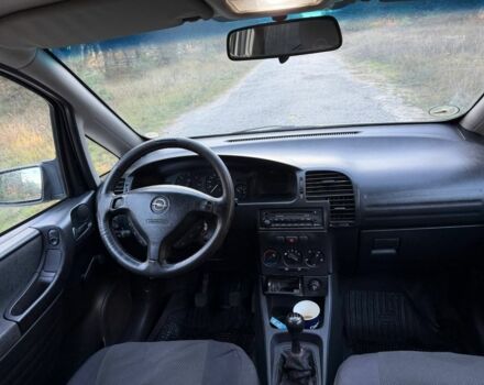 Серый Опель Зафира, объемом двигателя 2 л и пробегом 265 тыс. км за 3850 $, фото 11 на Automoto.ua