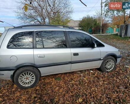 Серый Опель Зафира, объемом двигателя 2 л и пробегом 300 тыс. км за 3900 $, фото 6 на Automoto.ua