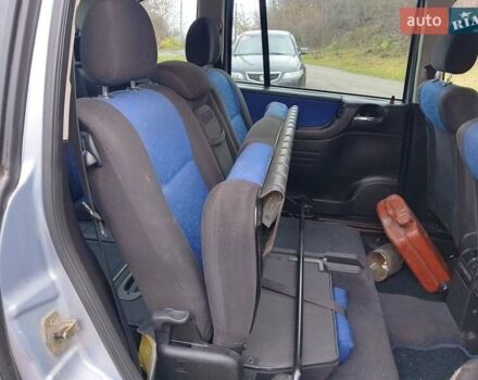 Сірий Опель Зафіра, об'ємом двигуна 1.8 л та пробігом 255 тис. км за 2350 $, фото 20 на Automoto.ua