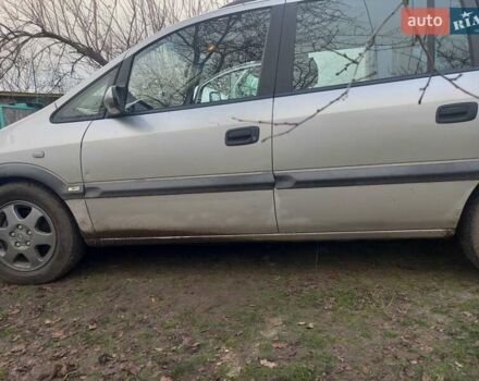 Серый Опель Зафира, объемом двигателя 2 л и пробегом 331 тыс. км за 2450 $, фото 5 на Automoto.ua