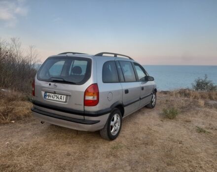 Серый Опель Зафира, объемом двигателя 2 л и пробегом 500 тыс. км за 2980 $, фото 4 на Automoto.ua