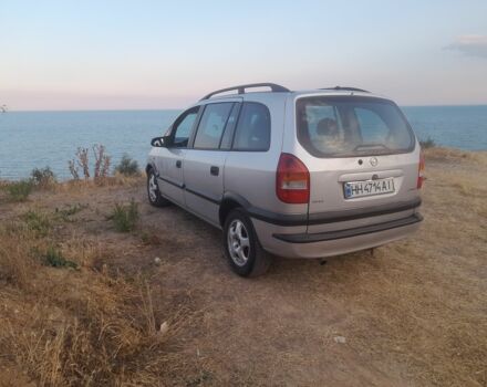 Серый Опель Зафира, объемом двигателя 2 л и пробегом 500 тыс. км за 2980 $, фото 3 на Automoto.ua