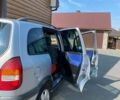 Сірий Опель Зафіра, об'ємом двигуна 2 л та пробігом 370 тис. км за 3900 $, фото 5 на Automoto.ua