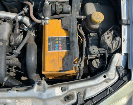 Серый Опель Зафира, объемом двигателя 2 л и пробегом 339 тыс. км за 3900 $, фото 15 на Automoto.ua