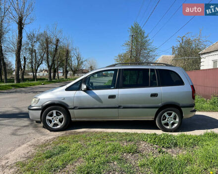 Серый Опель Зафира, объемом двигателя 2 л и пробегом 339 тыс. км за 3900 $, фото 10 на Automoto.ua