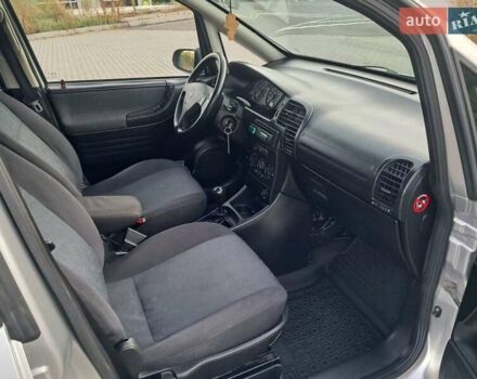 Серый Опель Зафира, объемом двигателя 1.8 л и пробегом 310 тыс. км за 3999 $, фото 29 на Automoto.ua