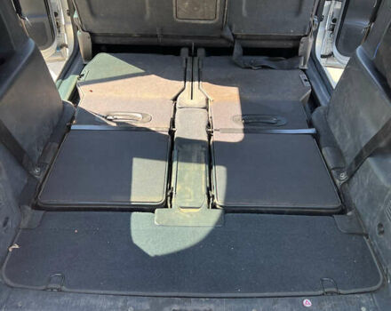 Серый Опель Зафира, объемом двигателя 2 л и пробегом 339 тыс. км за 3900 $, фото 26 на Automoto.ua