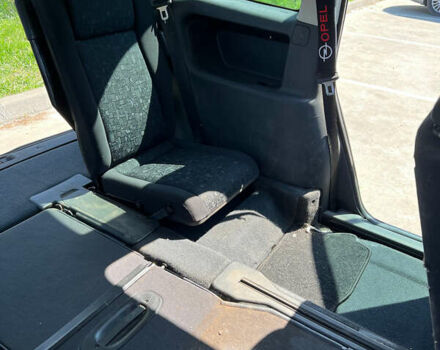 Серый Опель Зафира, объемом двигателя 2 л и пробегом 339 тыс. км за 3900 $, фото 25 на Automoto.ua