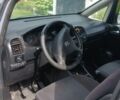 Сірий Опель Зафіра, об'ємом двигуна 2 л та пробігом 370 тис. км за 2500 $, фото 4 на Automoto.ua