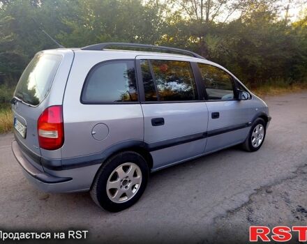 Серый Опель Зафира, объемом двигателя 2 л и пробегом 212 тыс. км за 3200 $, фото 3 на Automoto.ua