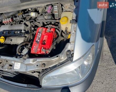 Сірий Опель Зафіра, об'ємом двигуна 1.8 л та пробігом 250 тис. км за 2450 $, фото 30 на Automoto.ua