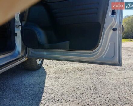 Сірий Опель Зафіра, об'ємом двигуна 1.8 л та пробігом 250 тис. км за 2450 $, фото 22 на Automoto.ua