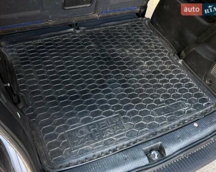 Серый Опель Зафира, объемом двигателя 1.8 л и пробегом 246 тыс. км за 5100 $, фото 17 на Automoto.ua